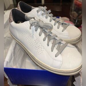 P448 John W, White/Rock Sneakers. NWT IN BOX! Size EU 41